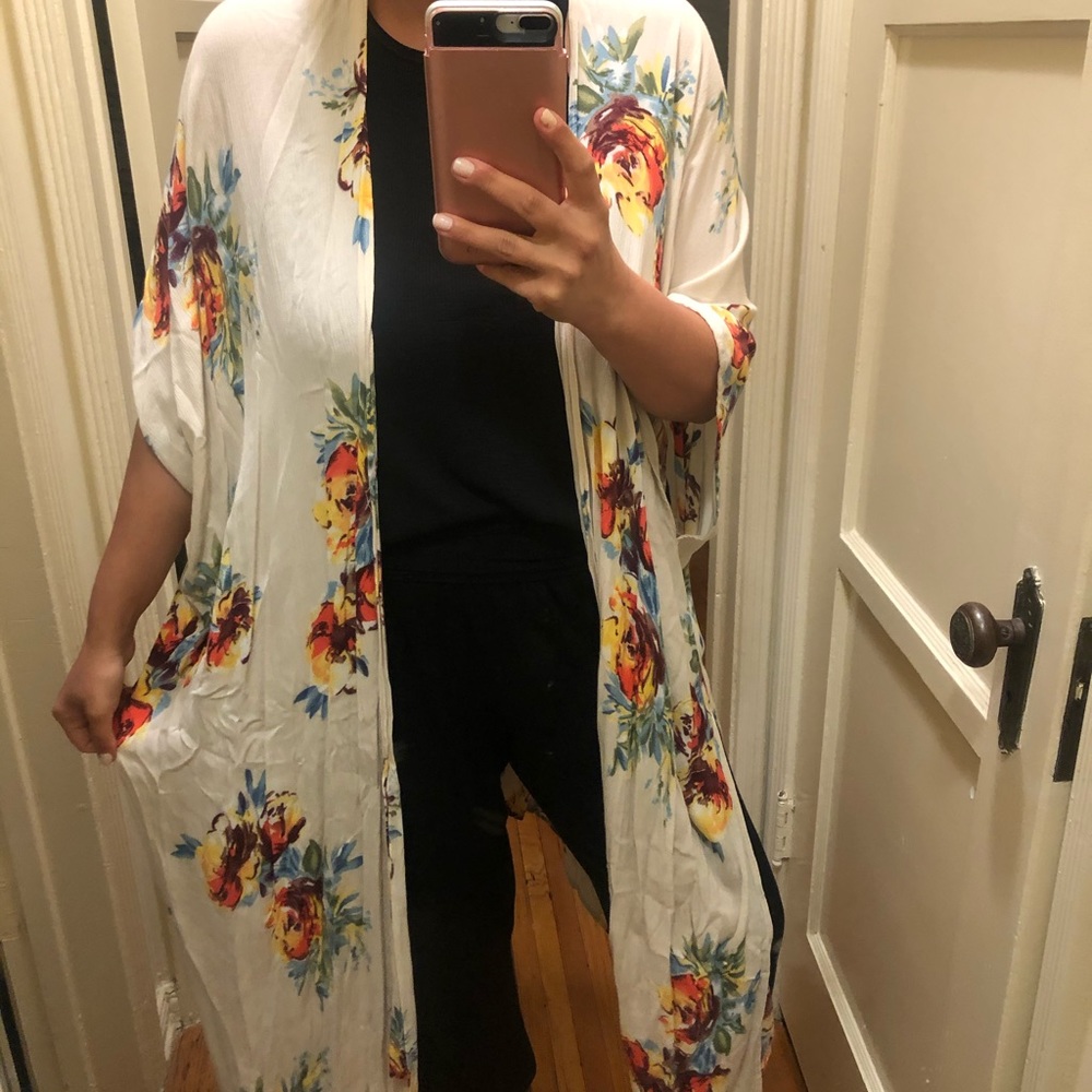 Floral duster!! - Picture 2 of 4